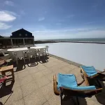 Apartment En Bord De Avec Terrasse Et Parking - Fr-1-361-85 Jullouville-les-Pins