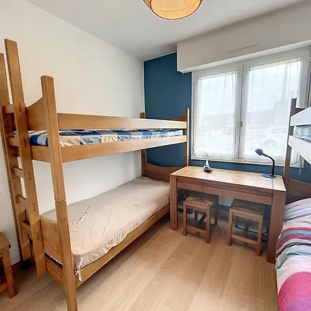 En Bord De Avec Terrasse Et Parking - Fr-1-361-85 *
