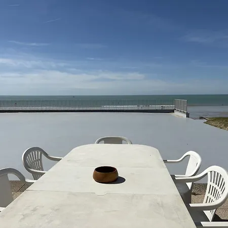 Διαμέρισμα En Bord De Avec Terrasse Et Parking - Fr-1-361-85 *