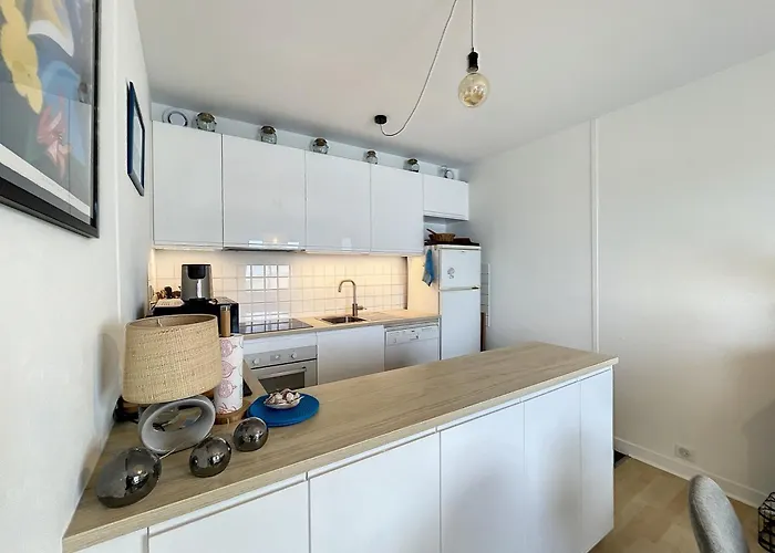 En Bord De Avec Terrasse Et Parking - Fr-1-361-85 Lejlighed Jullouville-les-Pins